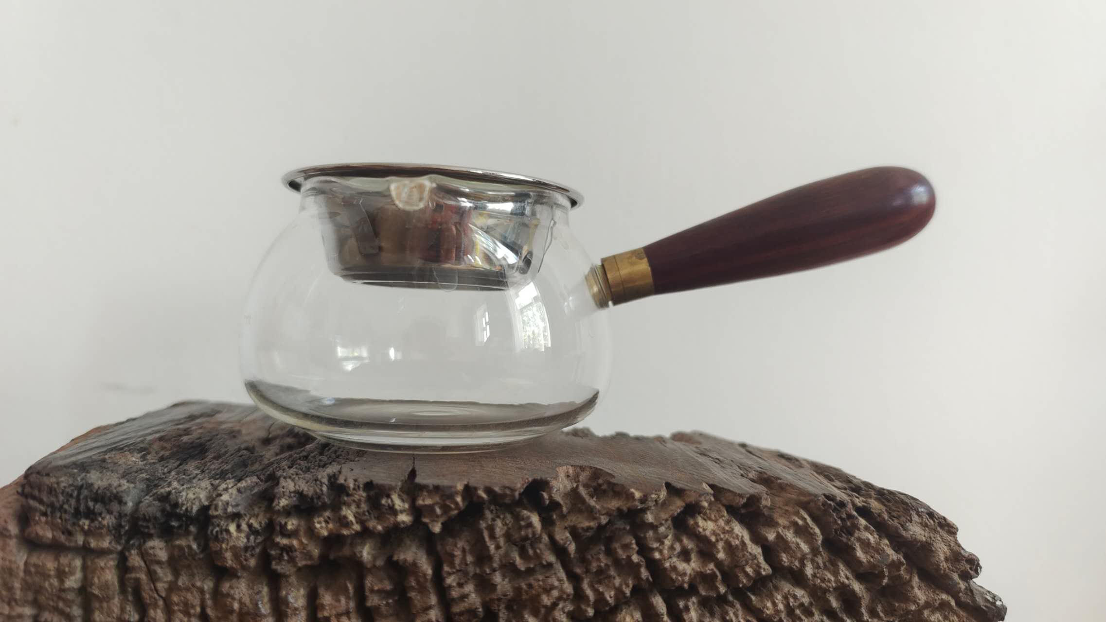 Gongdaobei aus klarem Glas mit Griff aus Rosenholz und Sieb aus Edelstahl